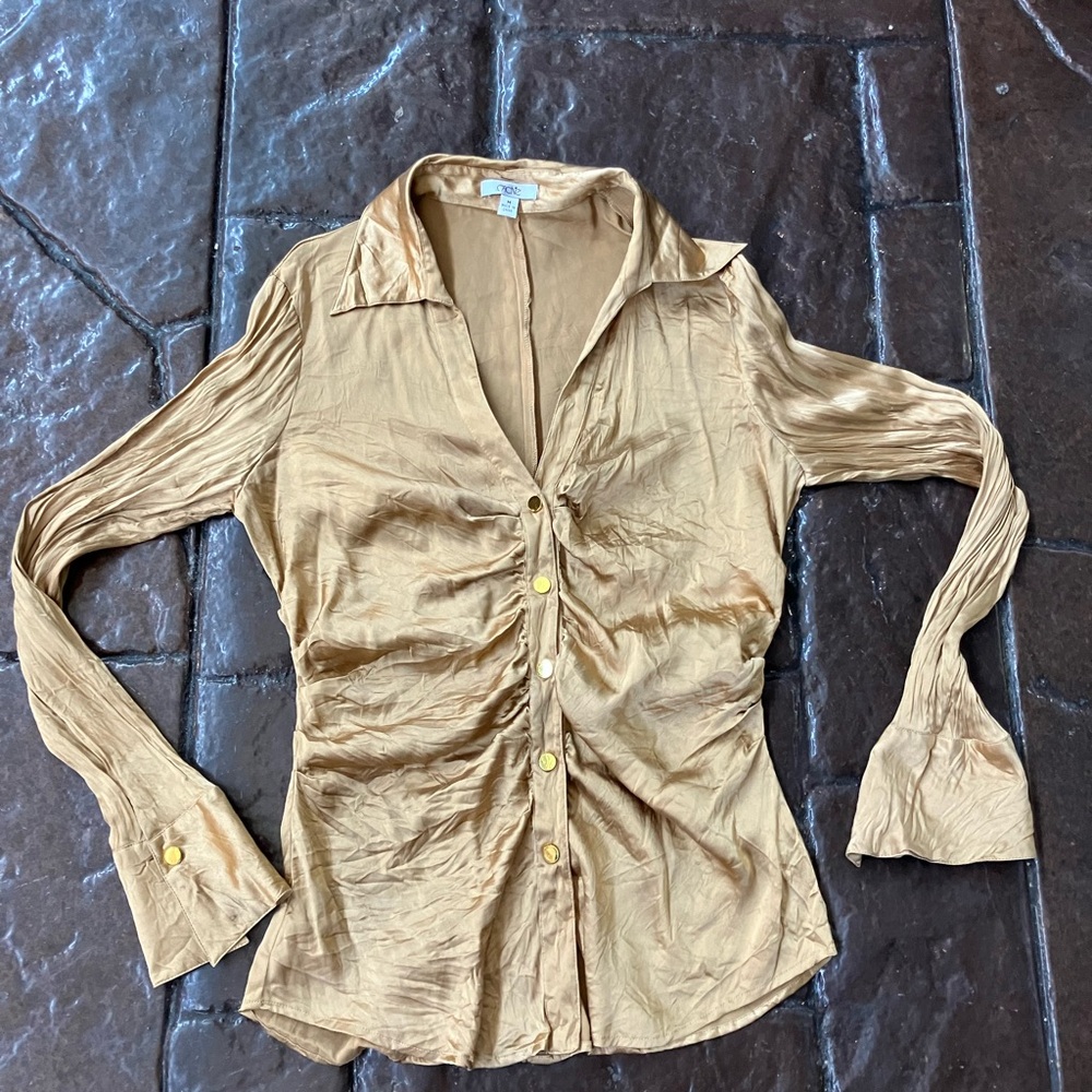 CACHÉ Gold Silk Blend Ruched button down shirt M